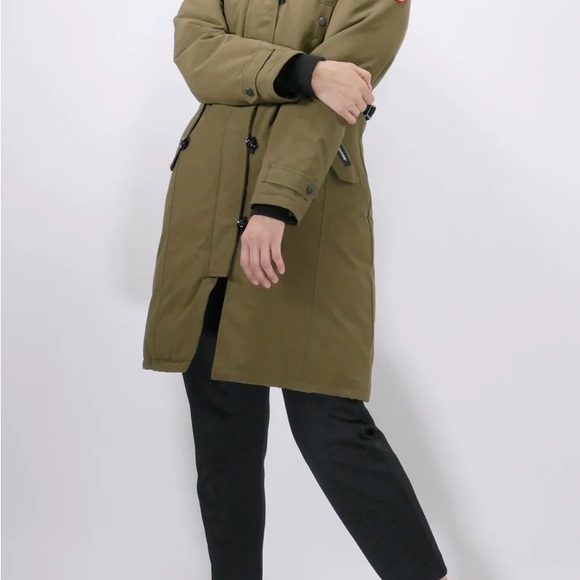 Canada goose womens 2xs in good condition. - Picture 3 of 4